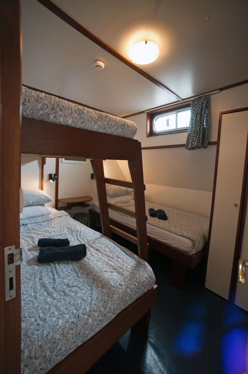 Hotelboot Sarah Амстердам Стая снимка