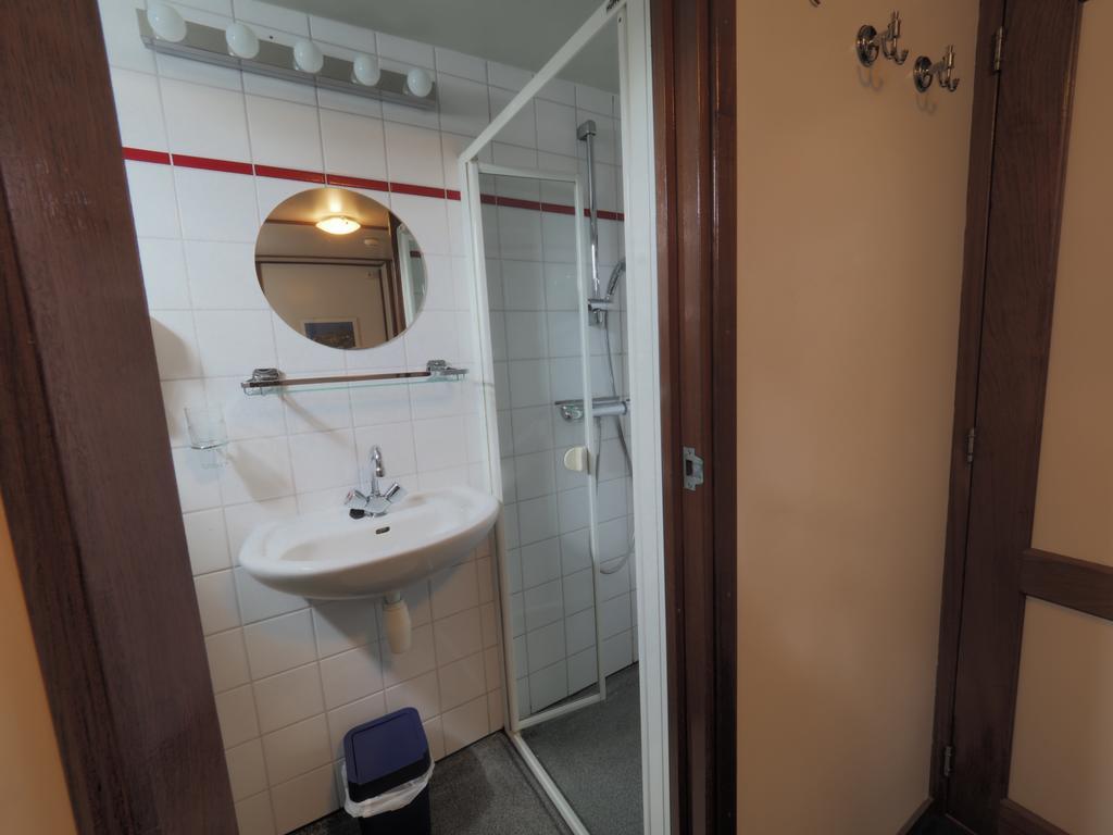 Hotelboot Sarah Амстердам Екстериор снимка