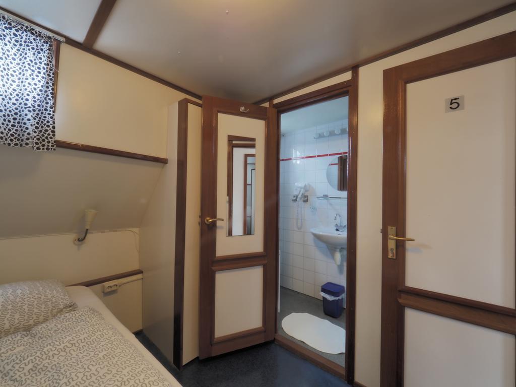 Hotelboot Sarah Амстердам Екстериор снимка