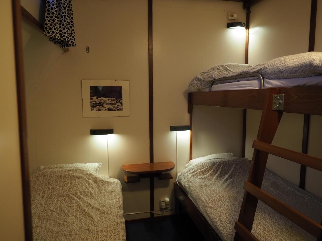 Hotelboot Sarah Амстердам Екстериор снимка