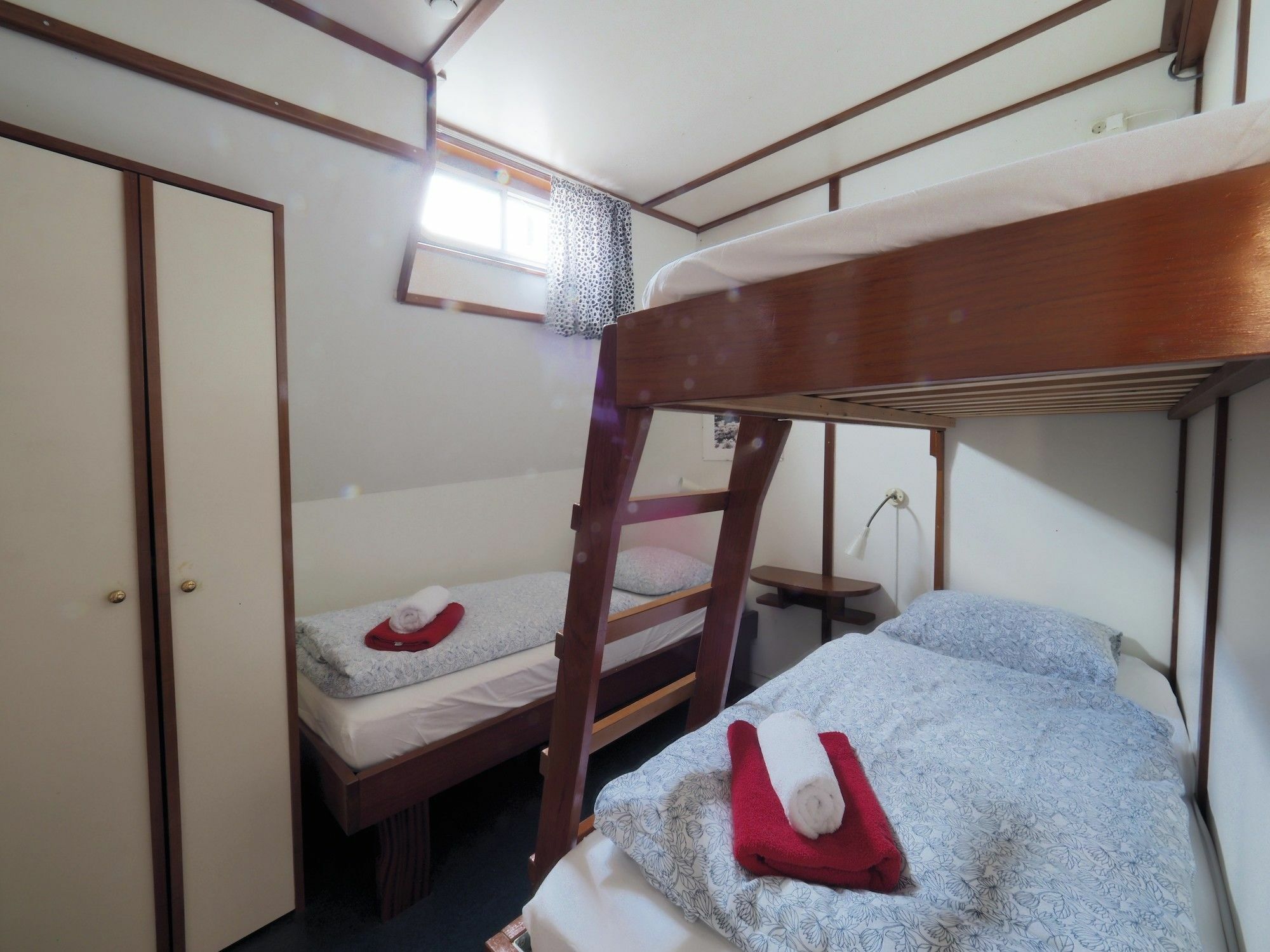 Hotelboot Sarah Амстердам Екстериор снимка